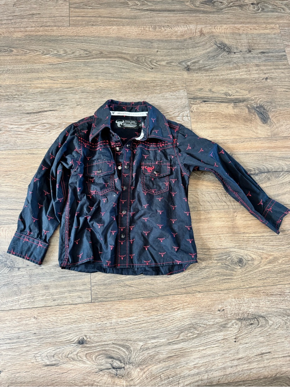 NWOT Cowboy Hardware Black and Red Western Shirt 4T